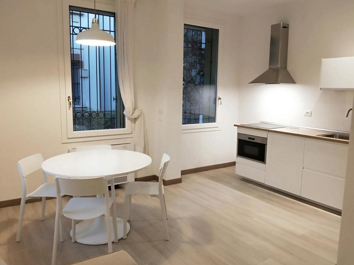 Via Poma Apartments&Rooms Верона Экстерьер фото