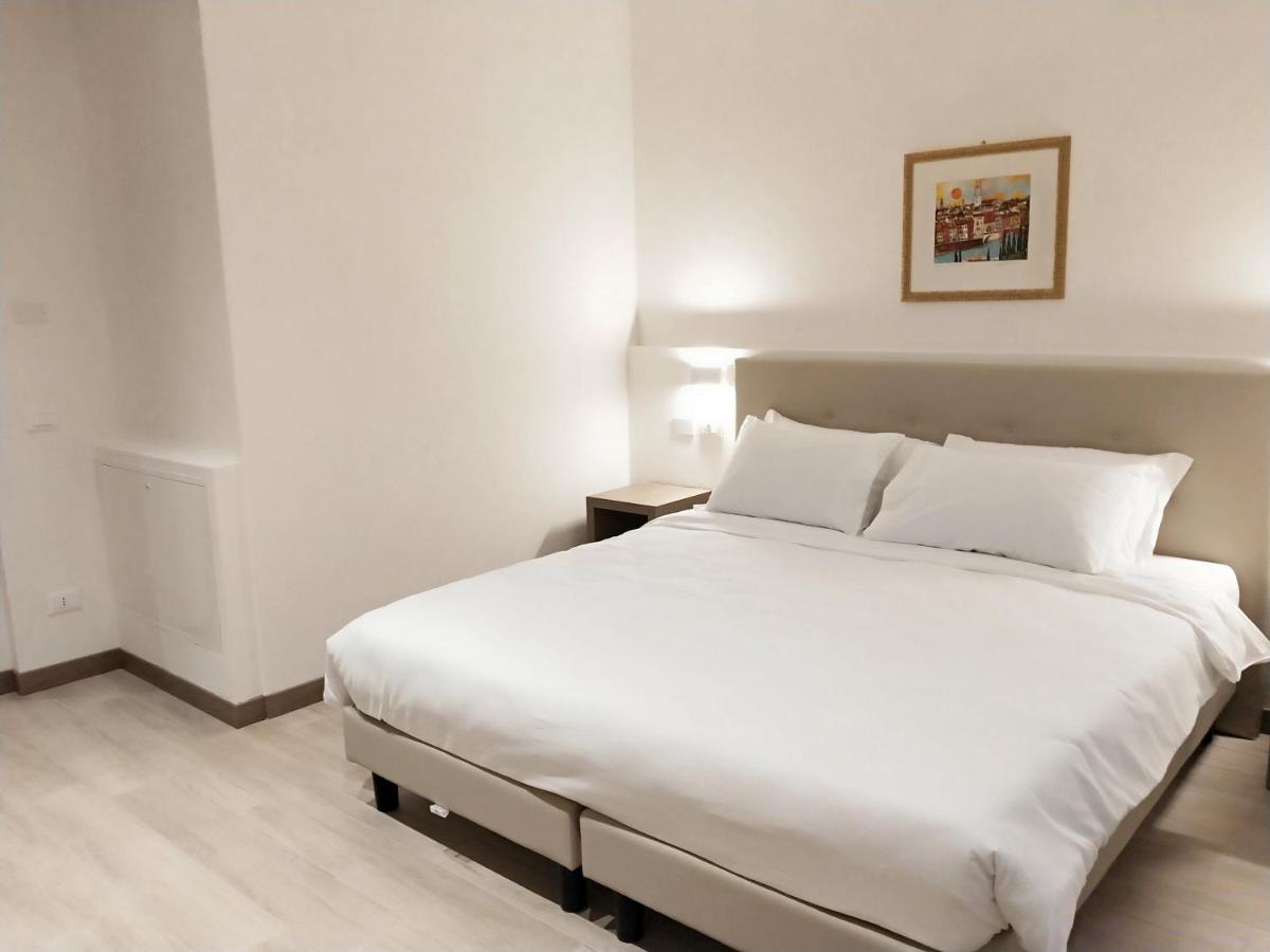 Via Poma Apartments&Rooms Верона Экстерьер фото