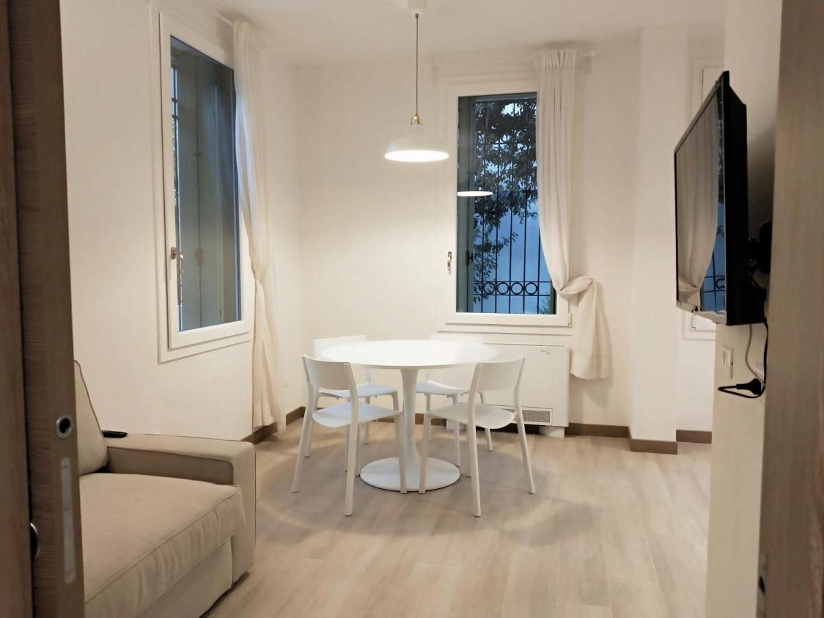 Via Poma Apartments&Rooms Верона Экстерьер фото