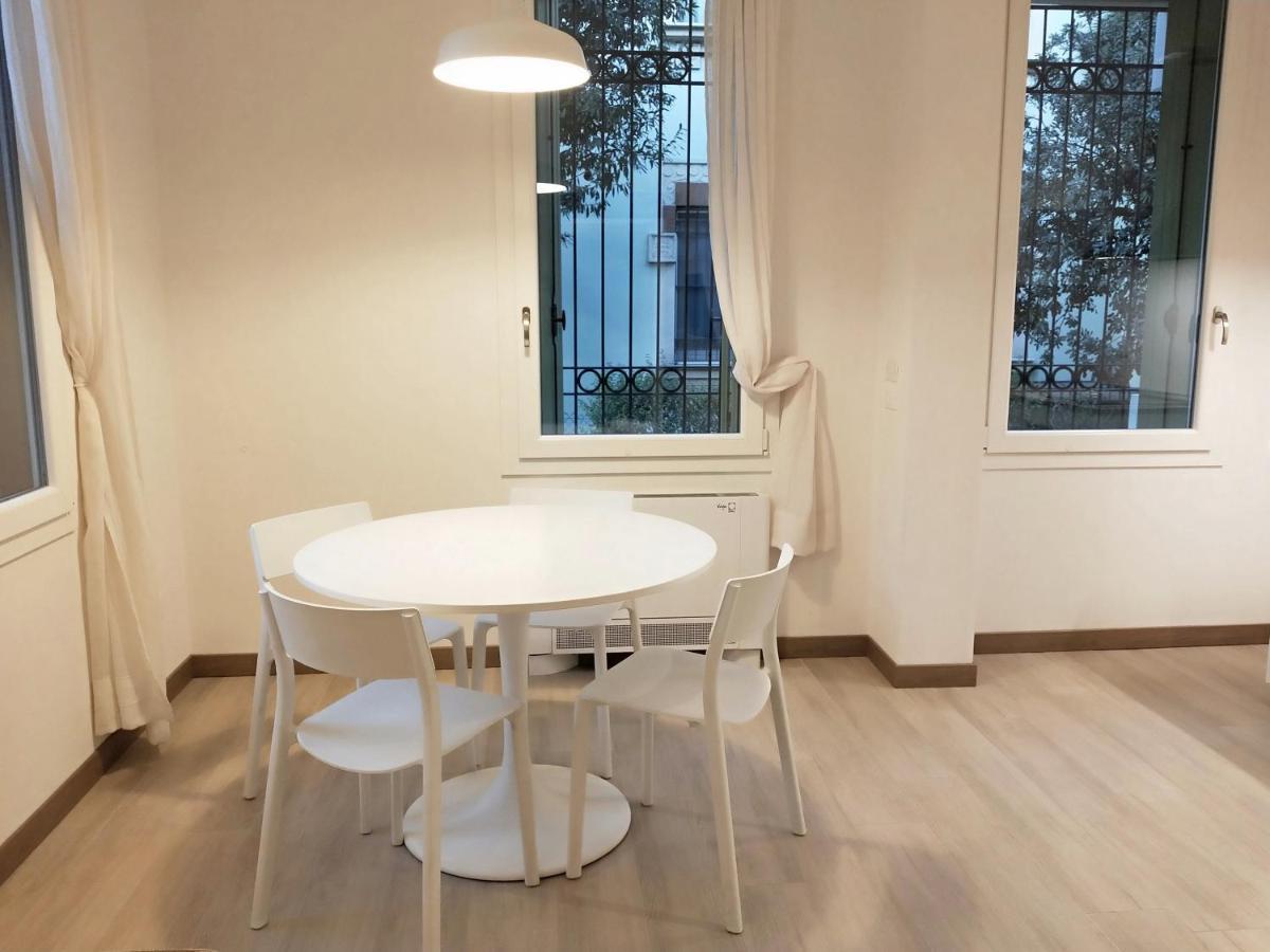 Via Poma Apartments&Rooms Верона Экстерьер фото
