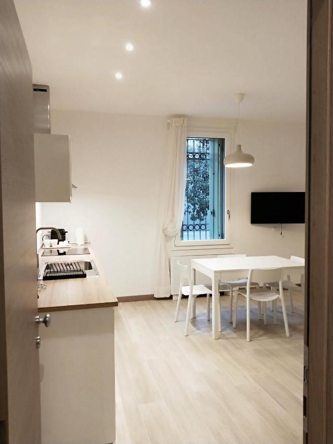 Via Poma Apartments&Rooms Верона Экстерьер фото