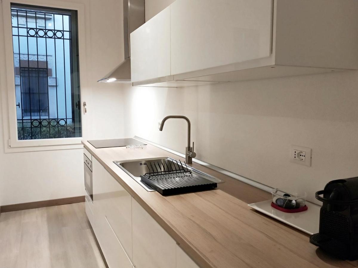 Via Poma Apartments&Rooms Верона Экстерьер фото