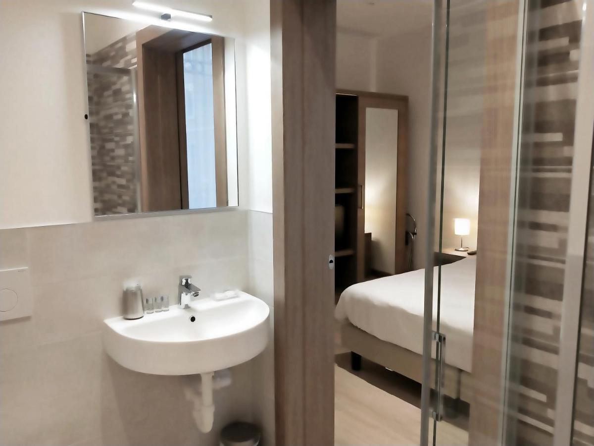 Via Poma Apartments&Rooms Верона Экстерьер фото