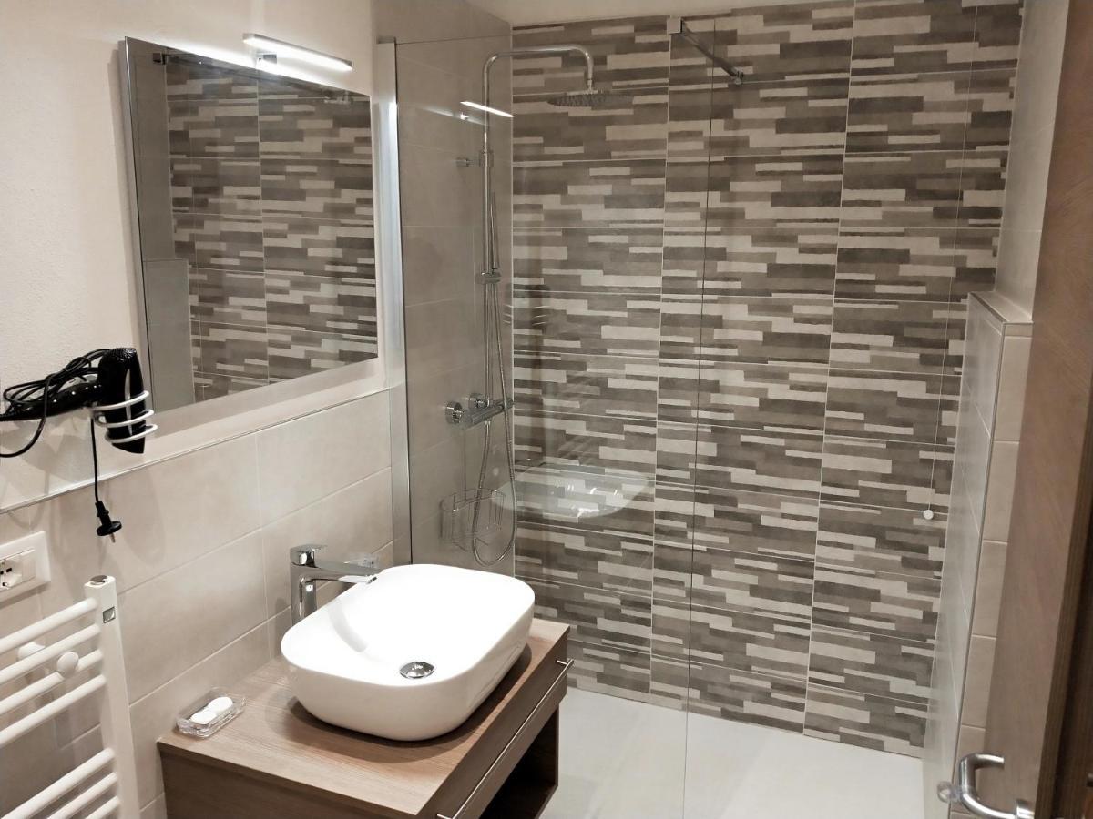 Via Poma Apartments&Rooms Верона Экстерьер фото