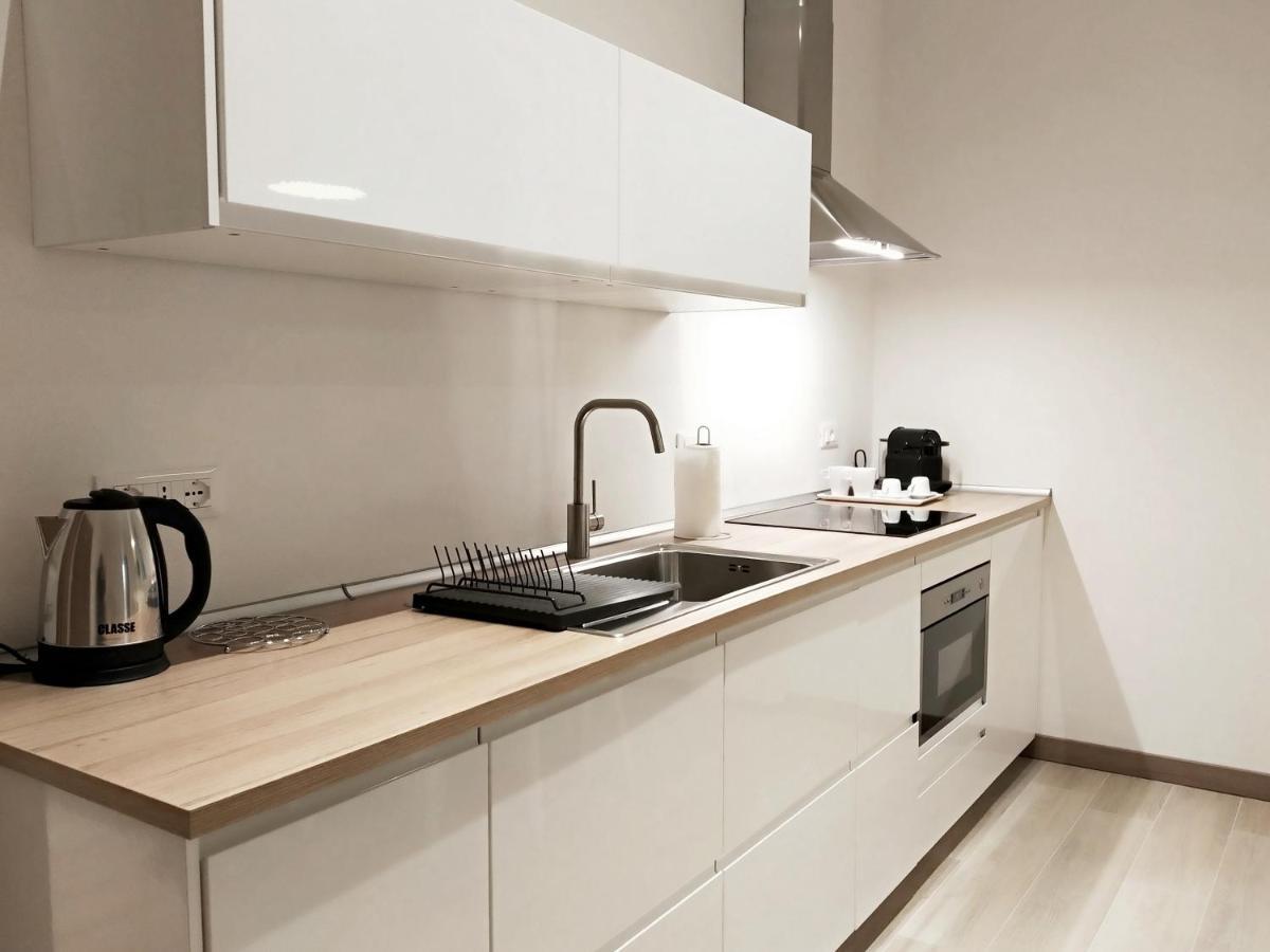 Via Poma Apartments&Rooms Верона Экстерьер фото