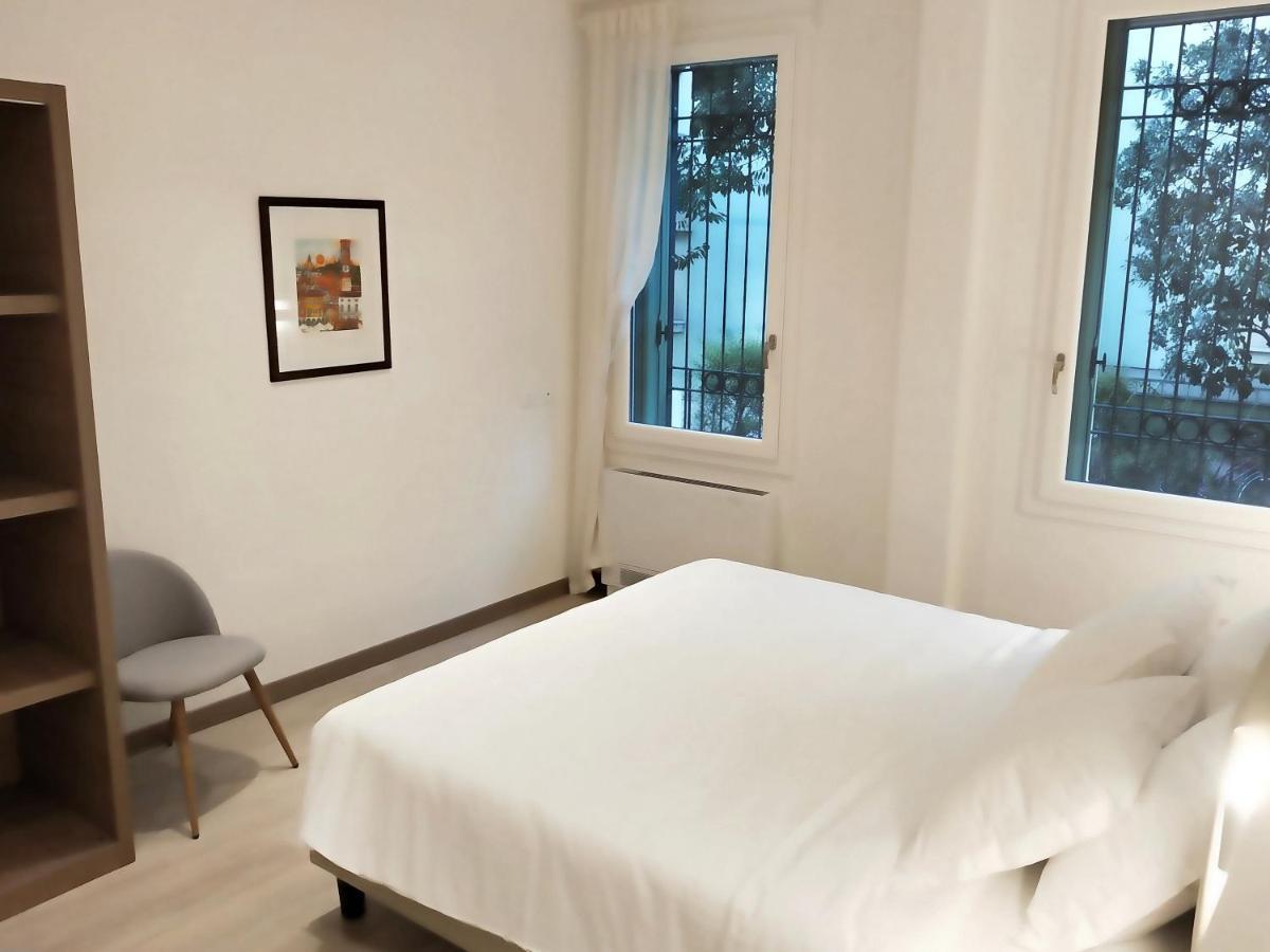 Via Poma Apartments&Rooms Верона Экстерьер фото